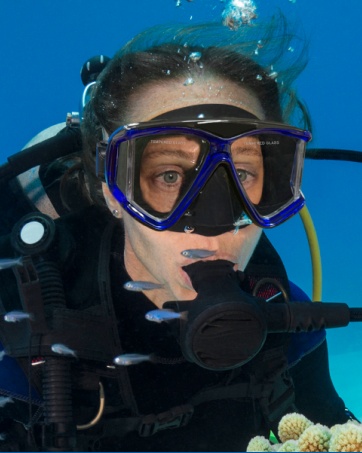 Diving Mask Snorkeling Gear Kids Adult Snorkel Mask Dive Goggles Swim goggles with Nose Cover